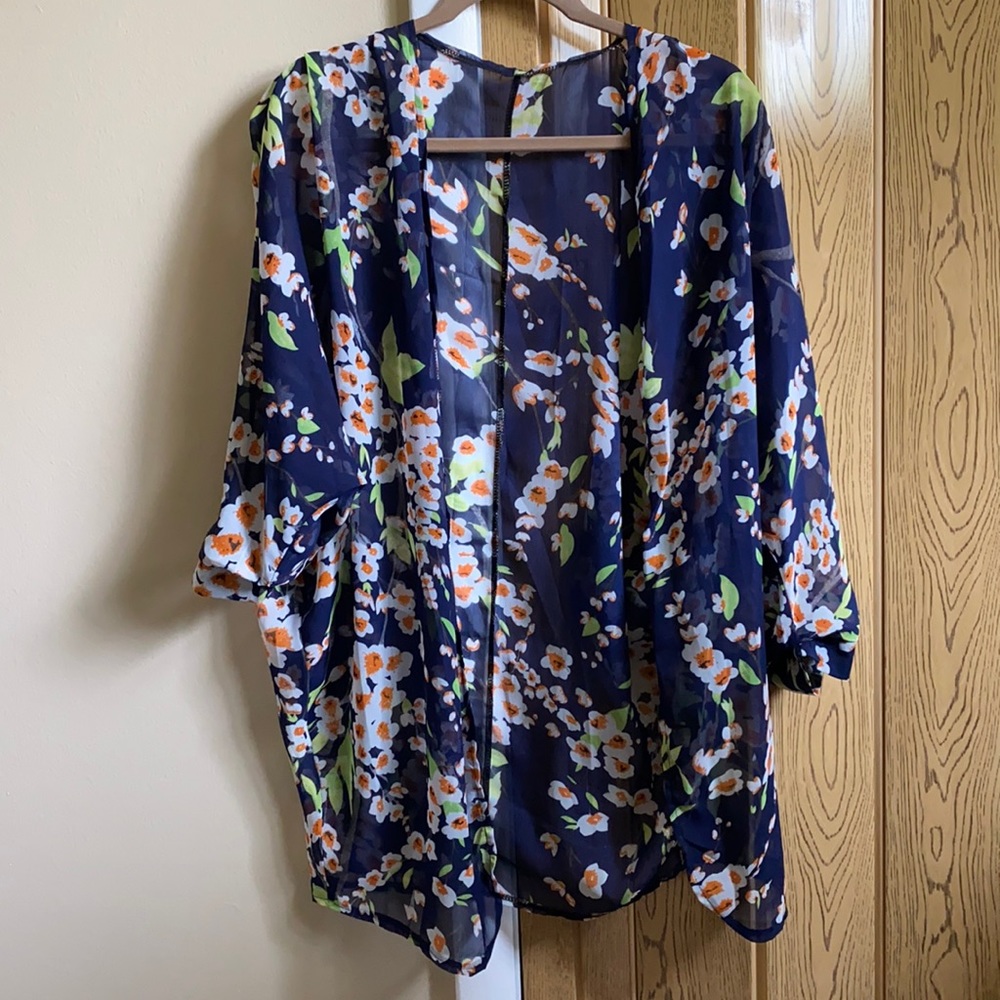 OS Floral Kimono